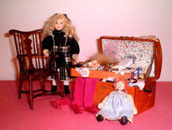 miniature memory chest